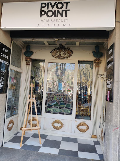 Foto Academia De Perruqueria Barberia I Estetica Cosex
