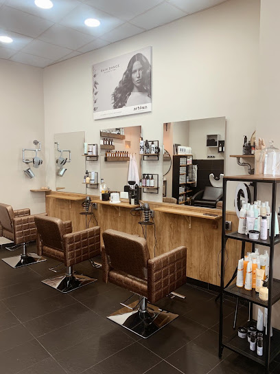 Foto Perruqueria Platform 83 – Peluquería y estética en Girona