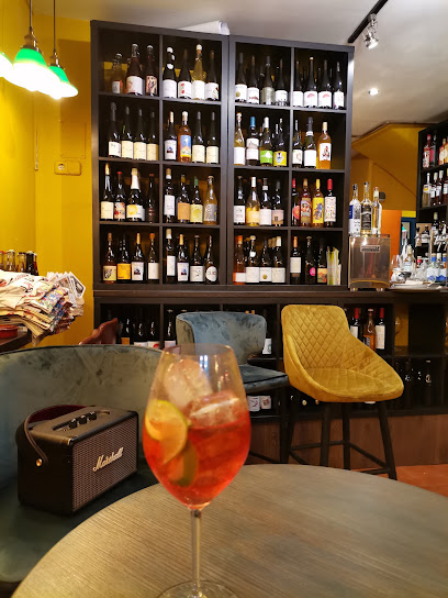 Foto La Garrina Natural Wine Restaurante – Solo el Amor Salvara el Mundo