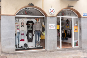 APRILE - L'Escala