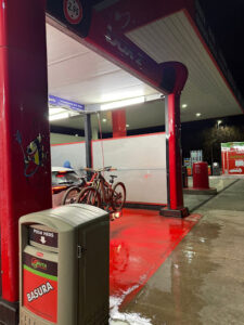 Gasolinera "Ruta del Ferro" de Ripoll - Ripoll