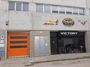Girona Custom Motorcycles - Salt
