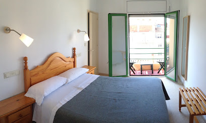 Foto HOSTAL ROM Familiar