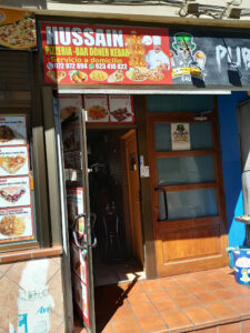 Hussain Pizzeria Kebab rario. 11.00 am y. 12.00 pm - Sant Hilari Sacalm