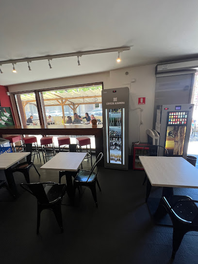 Foto La Trobada Cafeteria.