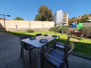Quina Barra Taverna (By Quinze ous) - Olot